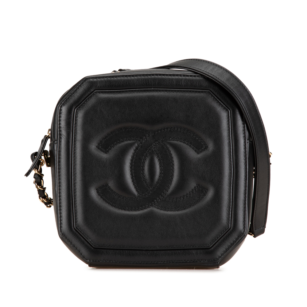 Pre-Loved Chanel CC Quilted Lambskin Octagon Camera Case